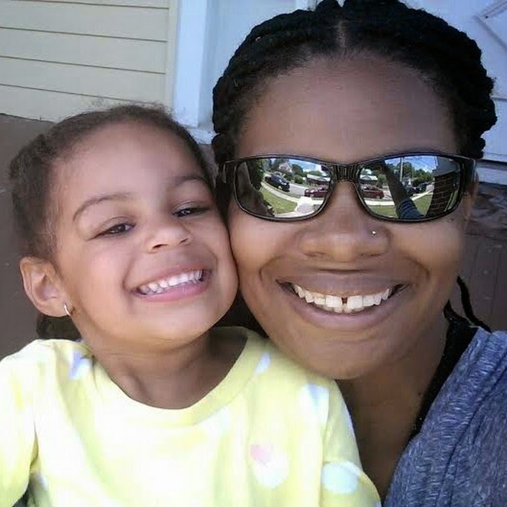 Meet your Posher, Monique